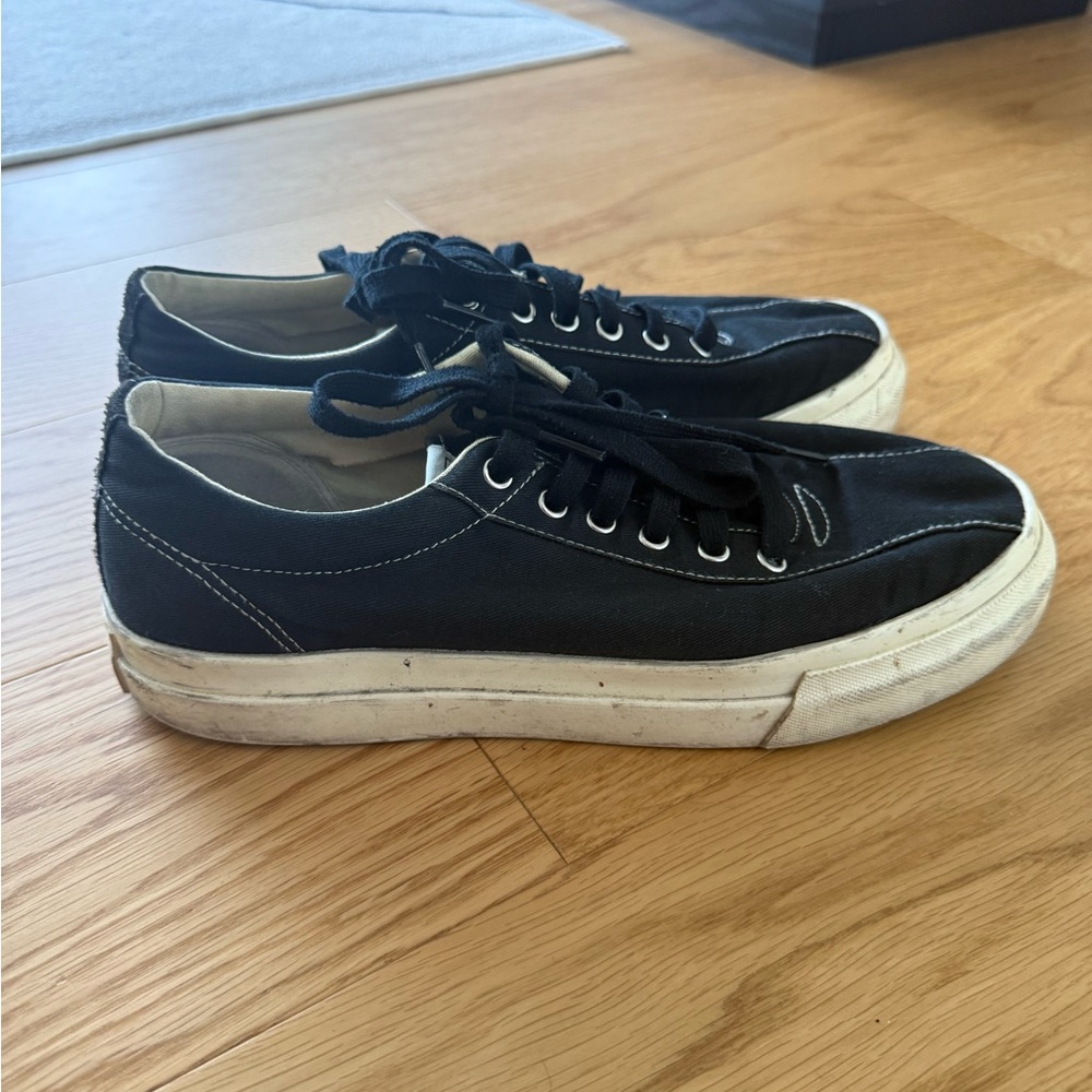 Stylish Black Men's Sneakers